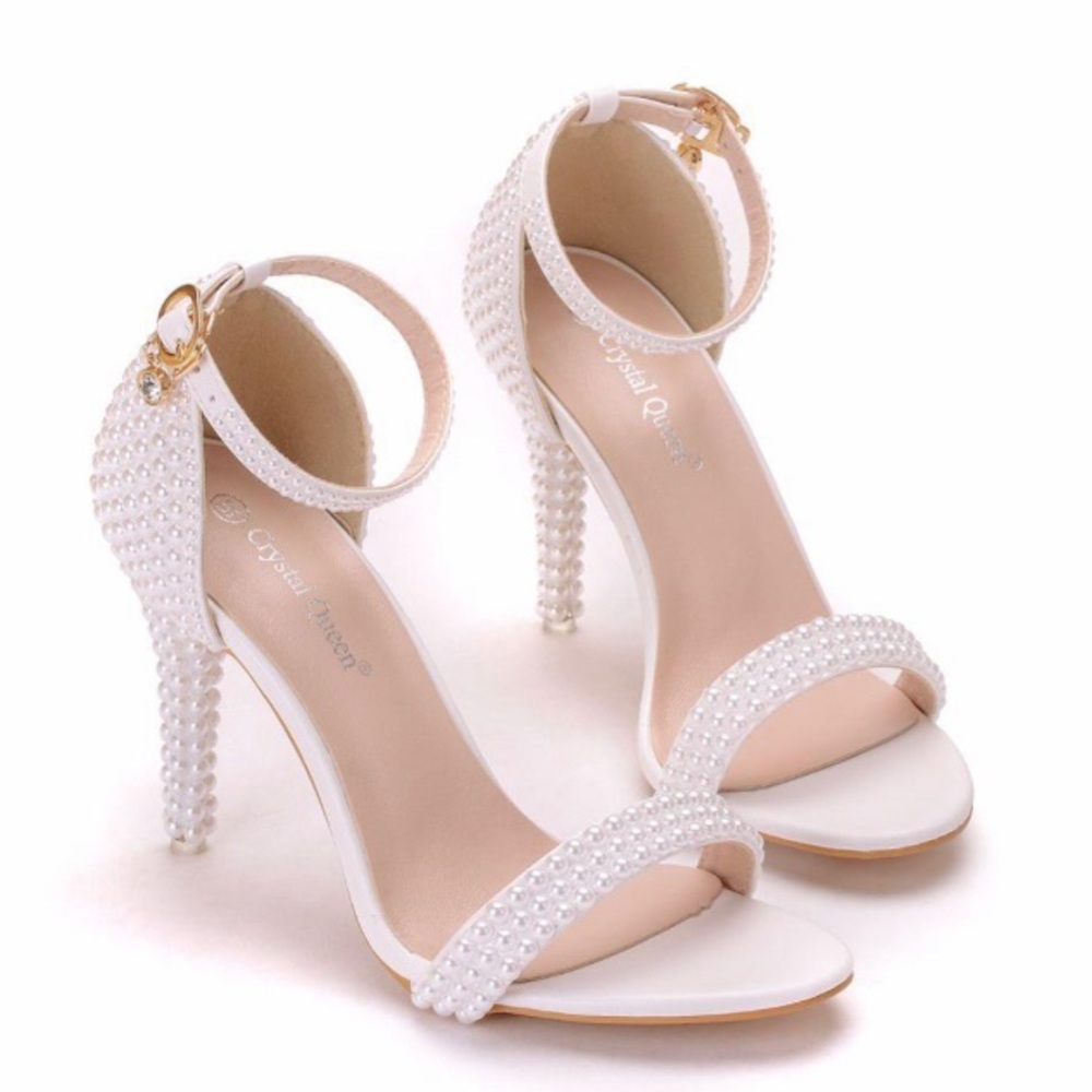 CRYSTAL QUEEN Pearl Heels